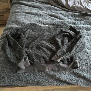 Nike leopard black crew neck sweat shirt size small